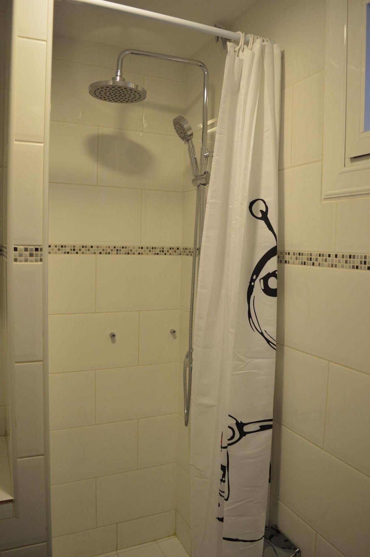 ברצלונה Somnio Hostels מראה חיצוני תמונה