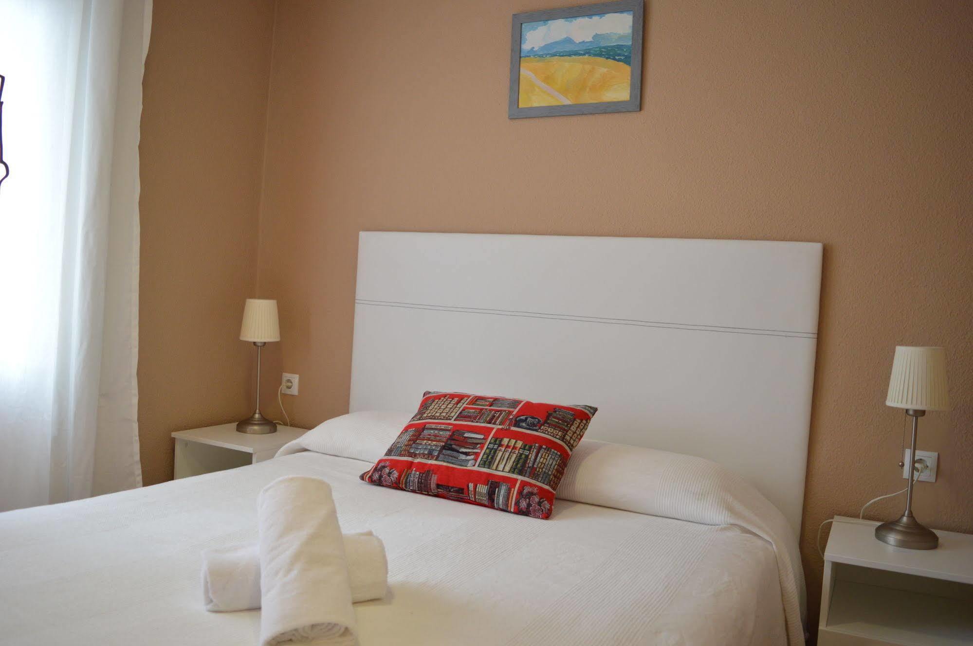 ברצלונה Somnio Hostels מראה חיצוני תמונה